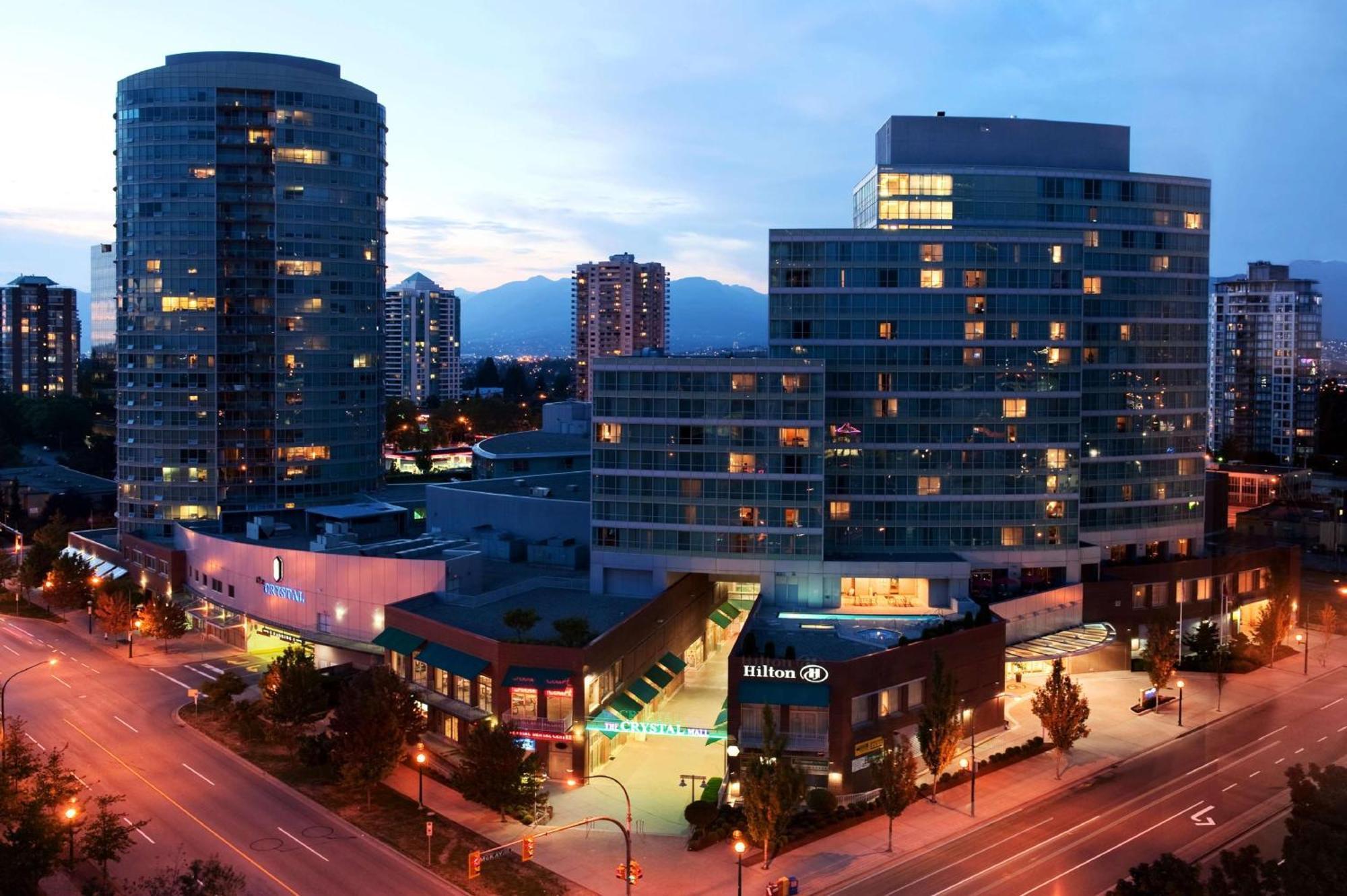 Hilton Vancouver Metrotown Бернаби Экстерьер фото